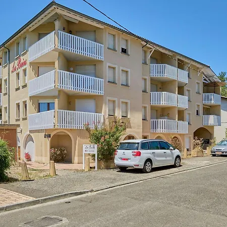 Daire Moderne Avec Balcon Et Animaux Admis - Fr-1-841-50 *